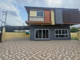 หมู่บ้านมณีแก้ว  บ้านเดี่ยวหลังเนื้อที่เยอะ  บางแสน