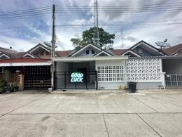 หมู่บ้านเคซีเฮ้าส์. หนองตำลึงใกล้วัดหนองแฟบ