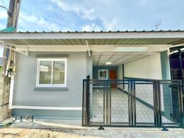 หมู่บ้านพานทอง.  แยกมาบโป่ง-พานทอง ชลบุรี