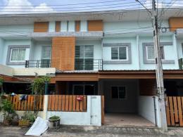 หมู่บ้านกีรติธานี.  บ้านสวน-เมืองชลบุรี