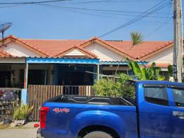 หมู่บ้านไม้งาม. เลี่ยงหนองมน