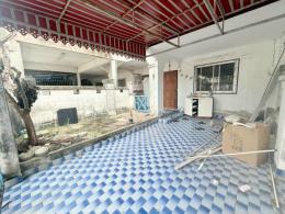 หมู่บ้านริมทะเล ถนนพระยาสัจจา