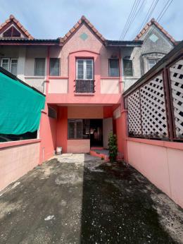 หมู่บ้านแฟมิลี่ปาร์ค  นาป่า