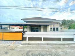 หมู่บ้านพฤกษ์ลดาการ์เด้น. ทำเลคลองตำหรุ