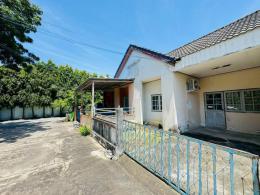 หมู่บ้านชลลดา ทำเลบ้านปึก