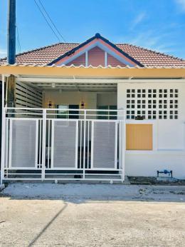 บ้านสวนกษิรา. บึง. ศรีราชา